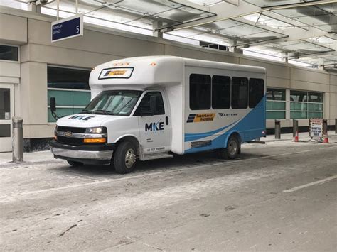 Milwaukee airport: Super Saver shuttles to pick up travelers at cars