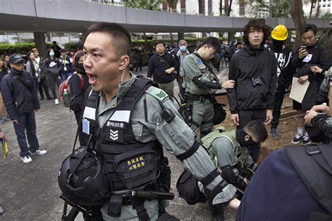japanese riot police