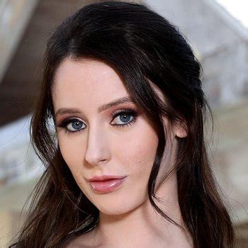 Charly Summer Babe Page Watch This Adult Model On Freeones