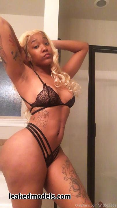 Slim2Baddd Nude VoyeurFlash