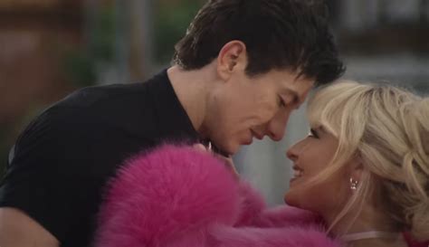 Barry Keoghan And Sabrina Carpenter Quash Break-Up Rumours | www.98fm.com