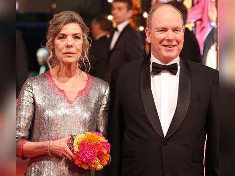 Rosenball In Monaco F Rst Albert Ii Erscheint Ohne Ehefrau Charl Ne