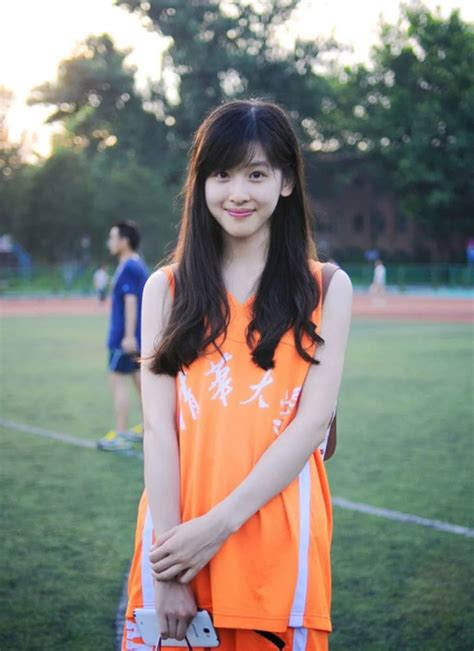 Hot girl trà sữa năm nào giờ đã là nữ tỷ phú trẻ nhất Trung Quốc Cởi bỏ nét thuần khiết để