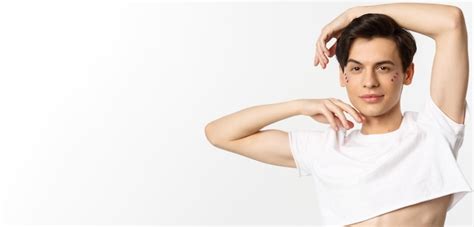 Pessoas Lgbtq Comunidade E Conceito De Estilo De Vida Aproximado De Um Homem Gay Atrevido