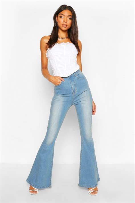 Tall High Waist Light Wash Flared Jeans Boohoo In 2020 High Waisted