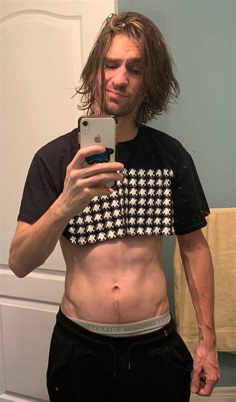 Pin En Normalize Male Crop Tops 2020