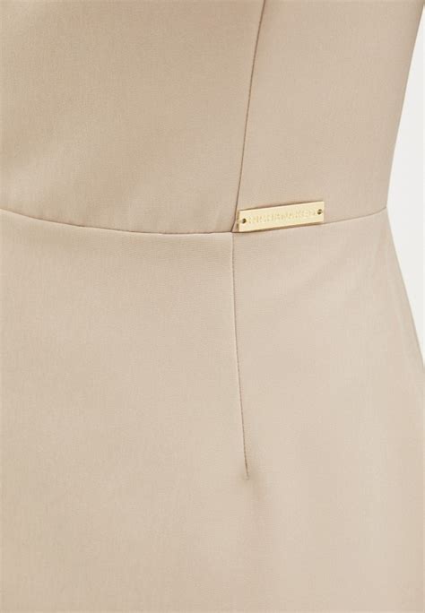 Платье Rich Naked цвет бежевый MP002XW04MPI купить в интернет магазине Lamoda