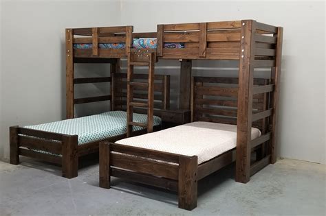 Детская двухъярусная угловая кровать из массива 98 фото