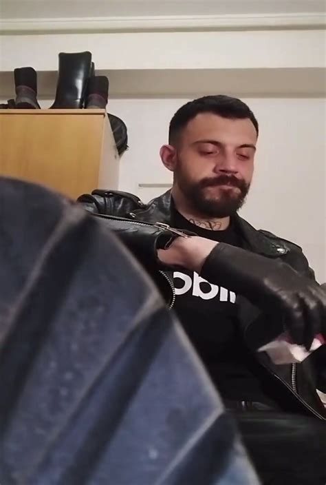 Hot Leather Guy 1 ThisVid
