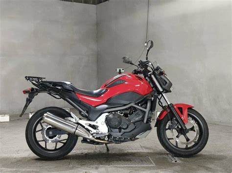 Купить б у Honda NC 700S инжектор 6 передач в Москве красный naked bike 2013 года на Авто ру ID