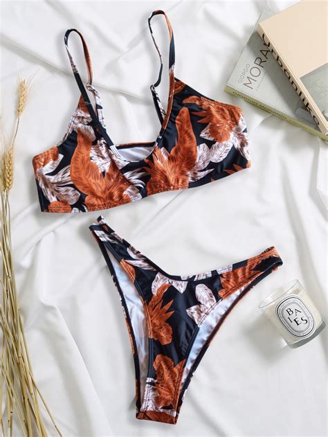 2021 European And American New Seaside Beach Bikini Sexy Swimwear Split Swimsuit Female Vacation