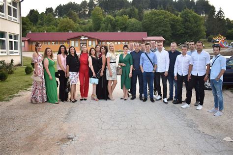 Nevesinjski maturanti rođeni godine proslavili godina mature Leutar net