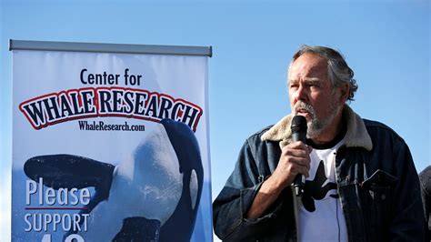 Ken Balcomb, 82, Dies; Revealed the Hidden World of Killer Whales - The