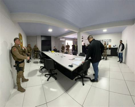Itajaí Notícias Policiais - Operação conjunta em Itajaí investiga comércio de itens furtados