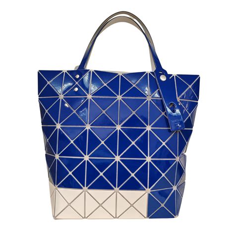 baobao issey miyake lucent sign theworldsigns