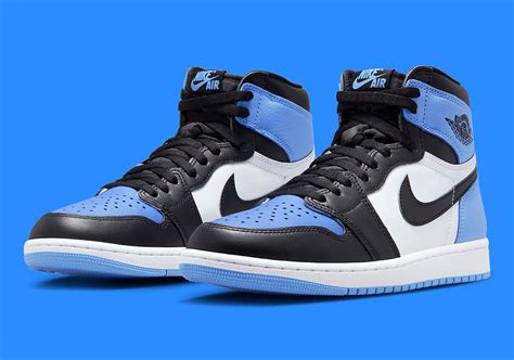 Air Jordan 1 Retro High Og Unc Toe Dz5485 400