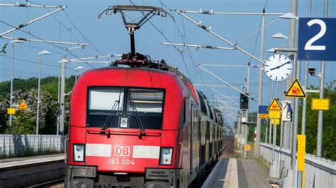 Bahnstreik 2021 News aktuell: Zugverkehr rollt wieder an - GDL droht schon wieder mit Streiks ...