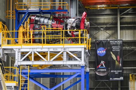 NASA's Artemis II Rocket Core Stage Gets Prepped for Final Assembly ...