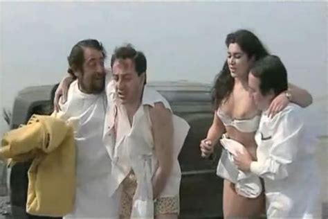 Naked Lucia Peralta In Shake Before Use