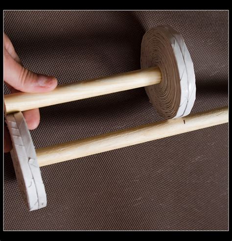 Плетение из газет. КОЛЯСКА - подарок для новорожденного