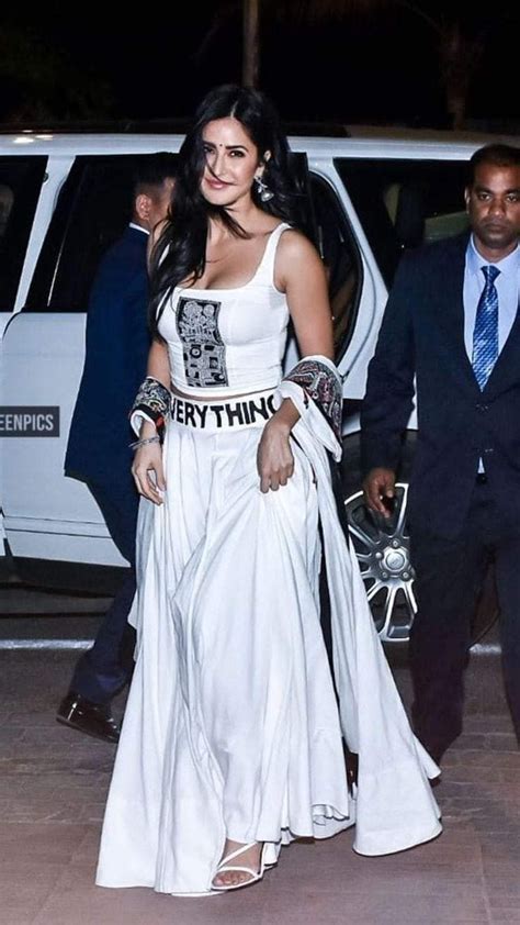 Pin By Ashul Kedia On My Sweety Kat Katrina Kaif Dresses Katrina Kaif Hot Pics Katrina Kaif