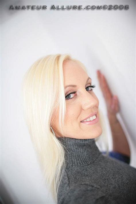 Amateur Blonde Hottie Blows Cock And Gets Fucked Porn Pictures XXX Photos Sex Images