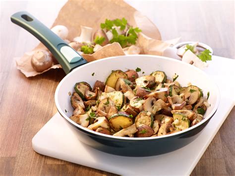 pilzpfanne mit zucchini genius rezeptwelt