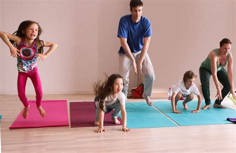 7 Surprising Ways Family Yoga Benefits You And Your Family!