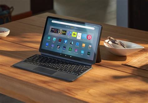 Amazon Fire Max 11: самый большой и самый мощный планшет Amazon с 14 ...