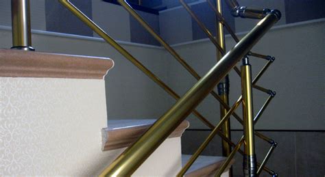 Перила хромированные: цена изготовления ограждений и поручней