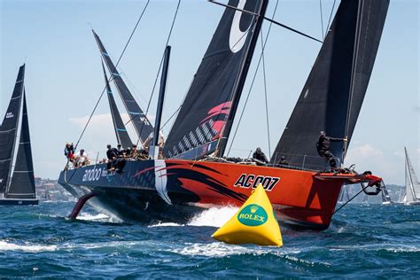 Andoo Comanche Continues To Lead Rolex Sydney Hobart Yacht Race Live