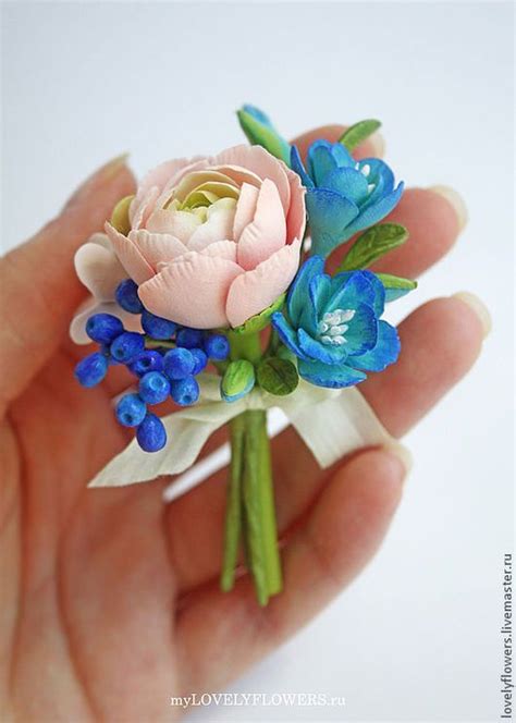 Бутоньерка-брошь с ранункулюсом в интернет-магазине на Ярмарке Мастеров ...