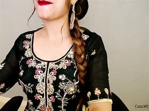 Dasiyy Duck Nude Ass