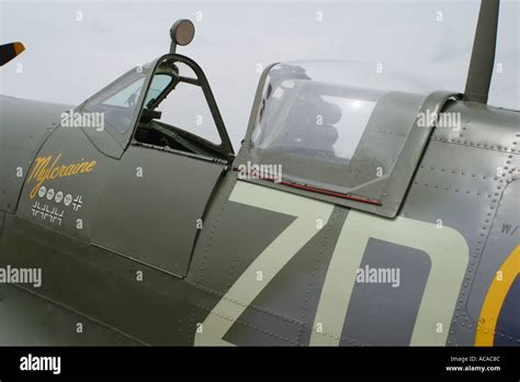 Supermarine Spitfire Cockpit Stock Photos & Supermarine Spitfire ...