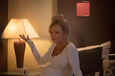 Pam Tommy Finale Ending Explained Did Pamela Tommy Sold The Rights Of Sex Tape