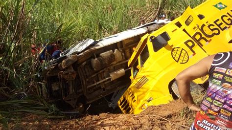 Morre no HGE uma das vítimas do acidente entre carro forte e van no