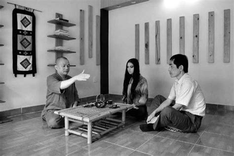 Nude Thi N Ph Bi N Qua Ng N I B