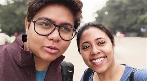 Ek Ladki Ko Dekha Toh Aisa Laga When This Photographer Told Her Father She Is Gay Parenting