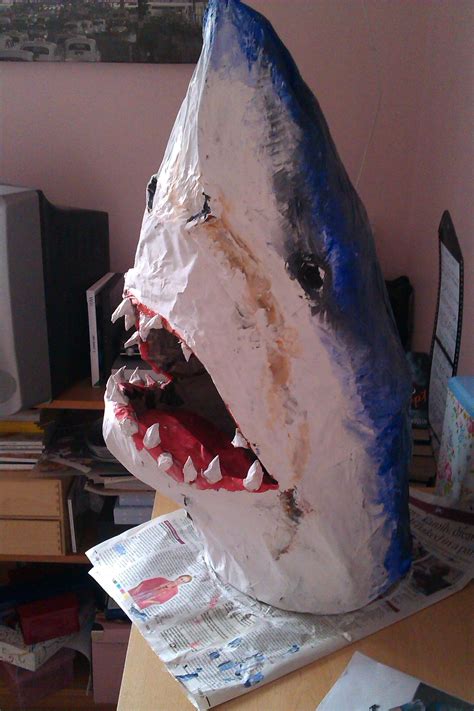 wire  create  base  formed  shark shape   lots
