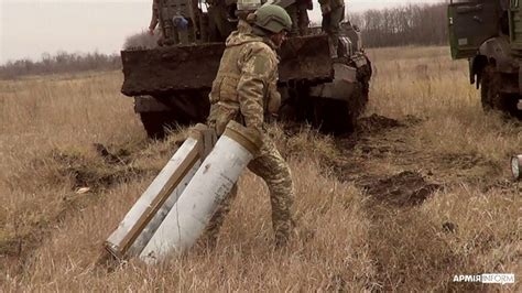 «Божий Гнів» 203-го калібру: як наші «Піони» нищать ворога під Бахмутом ...