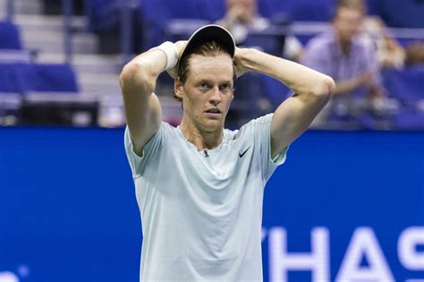 Jannik Sinner Il Giovane Tennista Italiano Diventa Il Numero 1 Del