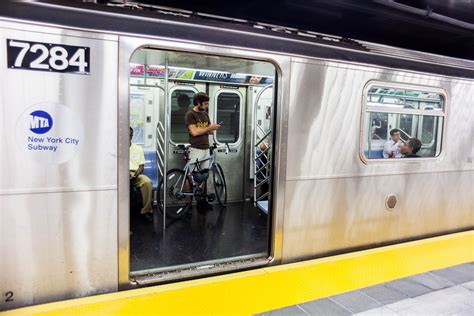 Two NYC Lawmakers Want To Make Sending Someone Unsolicited Nude Photos A Crime Hornet The Gay