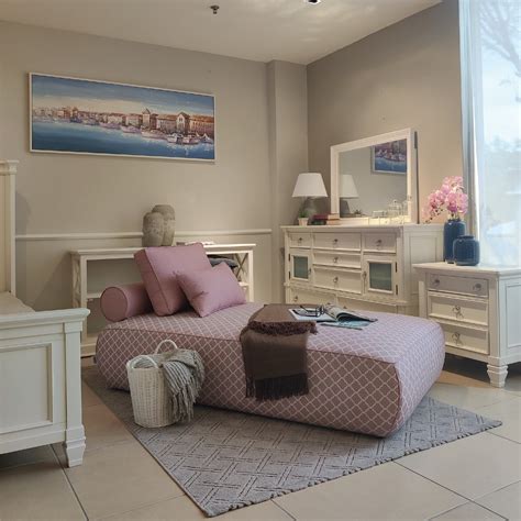 5 Apr 2023 Onward: Fella Design Alexia Daybeds Special - EverydayOnSales.com