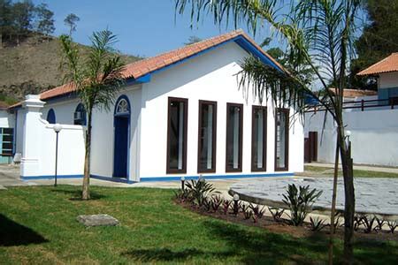 Faculdades Em Volta Redonda - UniFOA - Centro Universitário de Volta Redonda