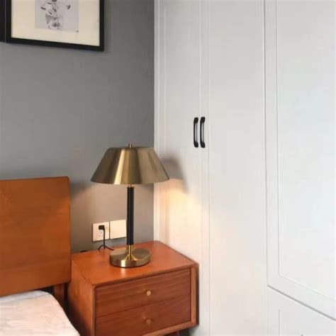 Modern Metal Table Lamp – Dyco decor