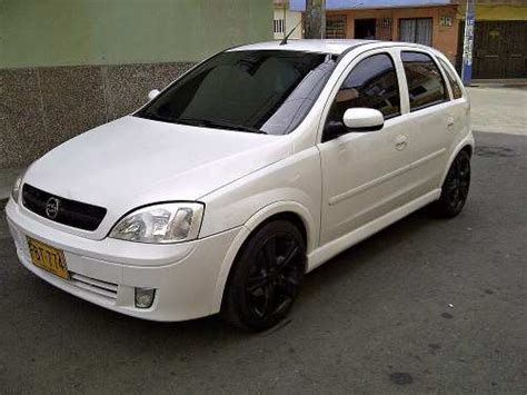 Chevrolet Corsa Hatchback - reviews, prices, ratings with various photos