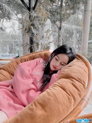 Hot girl Phạm Trâm Anh