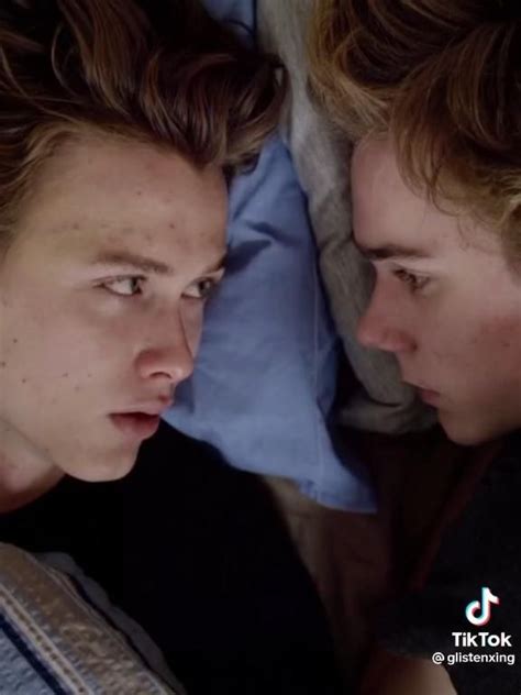 Pin by Gaby on Guardado rápido Video Marvel movies list Cute gay couples Gay aesthetic