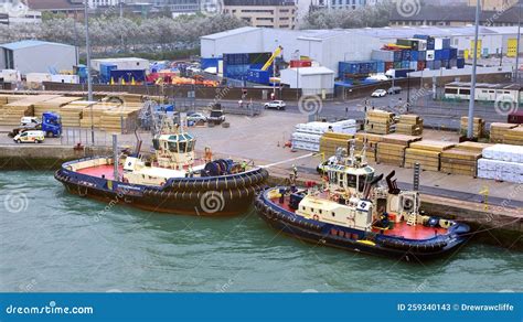 Tugs Svitzer Mercurius And Svitzer Harty In The Port Of Southampton