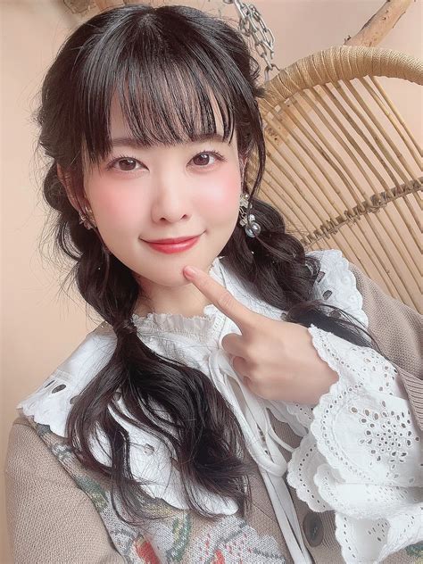 大西亜玖璃 太もも Oonishi Aguri 女性声優 Seiyuu Gallery